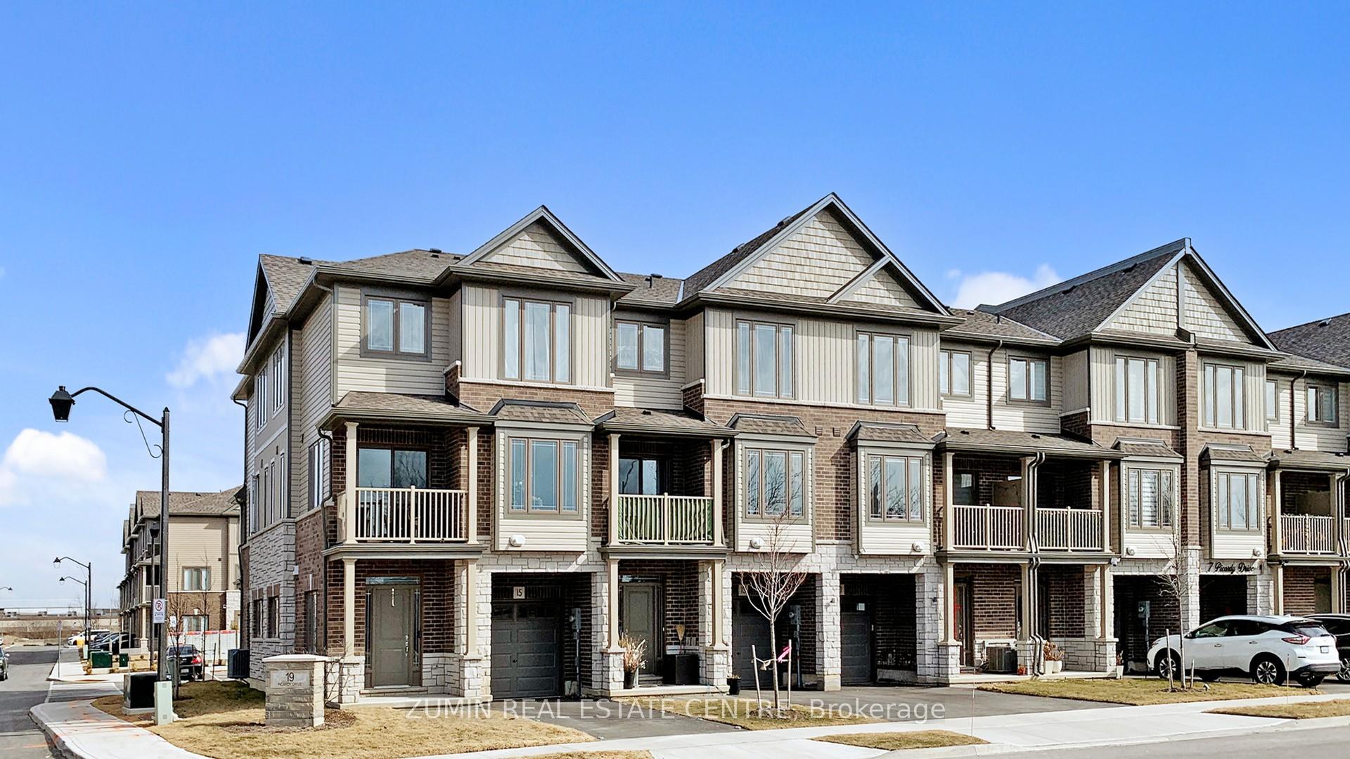 Photo 1 of 13 Picardy Drive, Hamilton, Stoney Creek Mountain — HOMEH