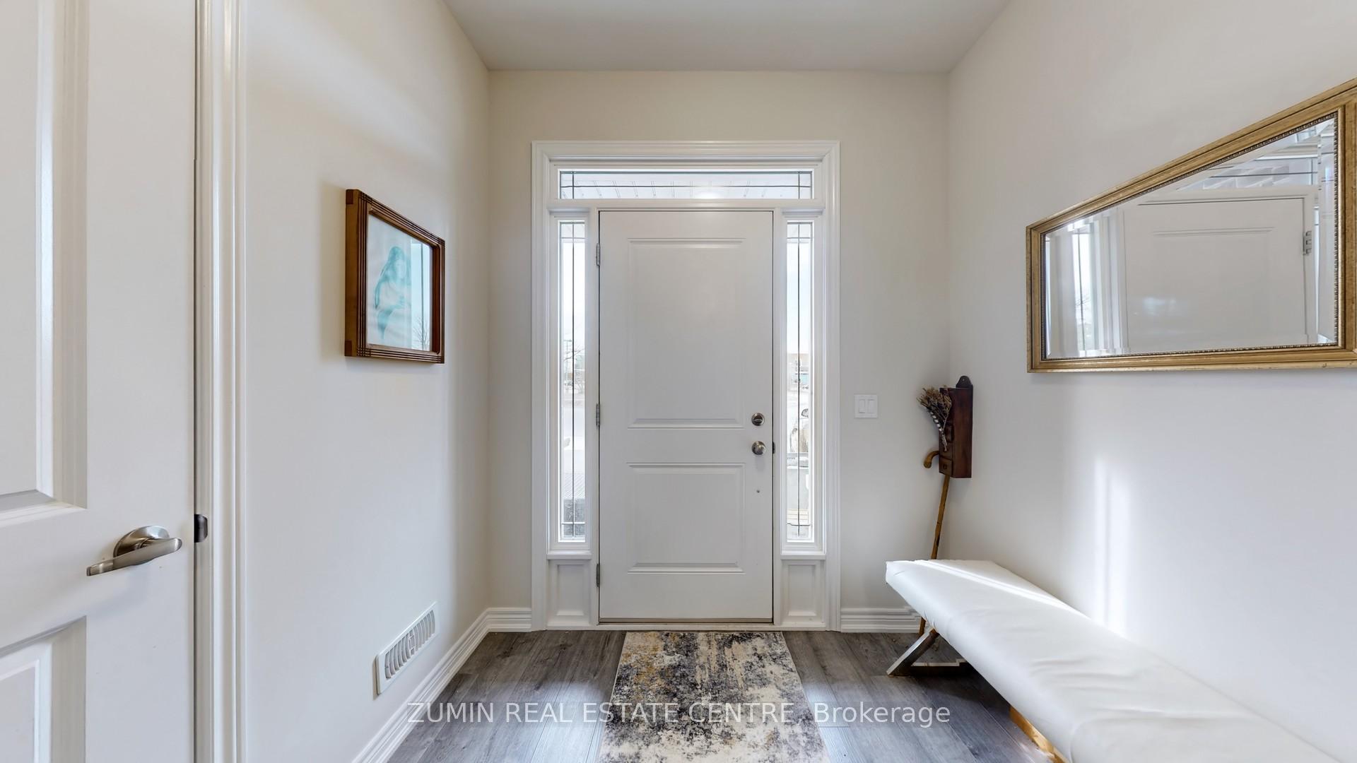 Photo 5 of 13 Picardy Drive, Hamilton, Stoney Creek Mountain — HOMEH