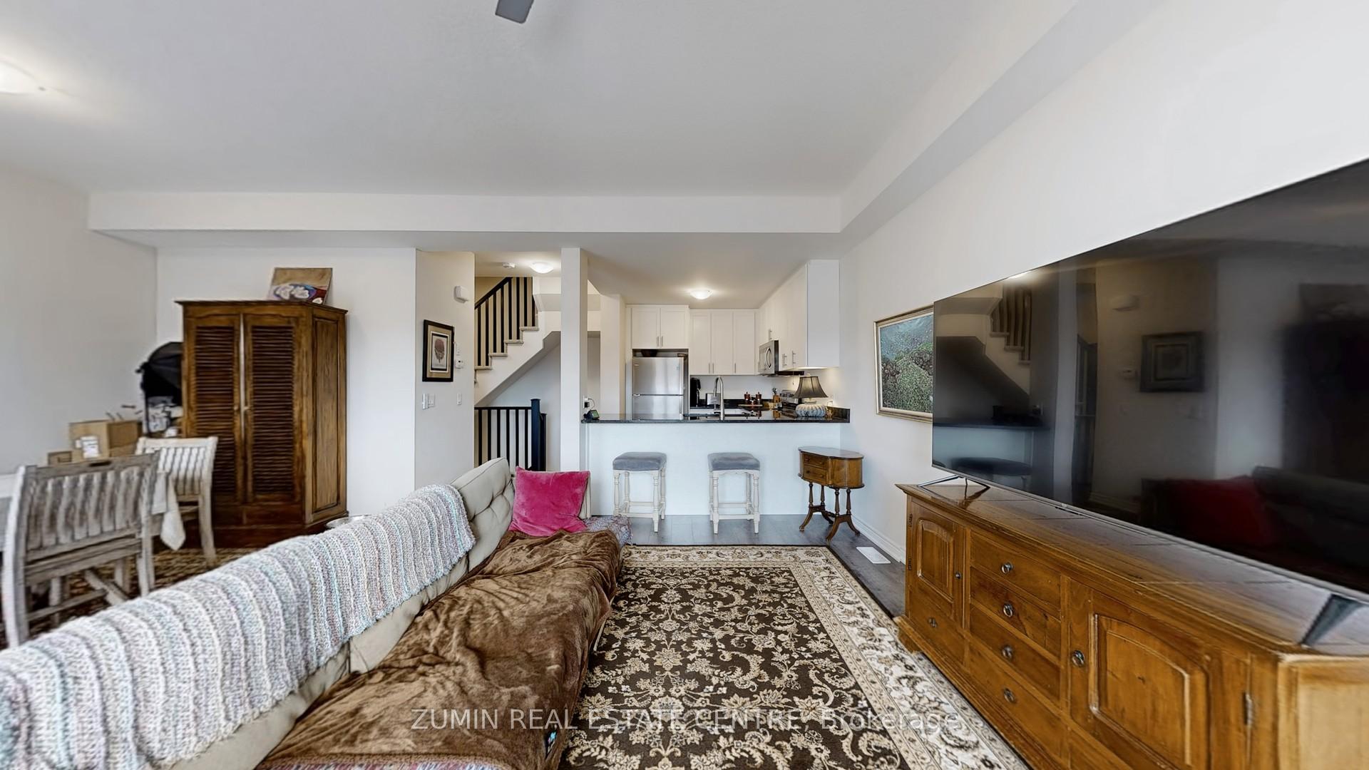 Photo 10 of 13 Picardy Drive, Hamilton, Stoney Creek Mountain — HOMEH