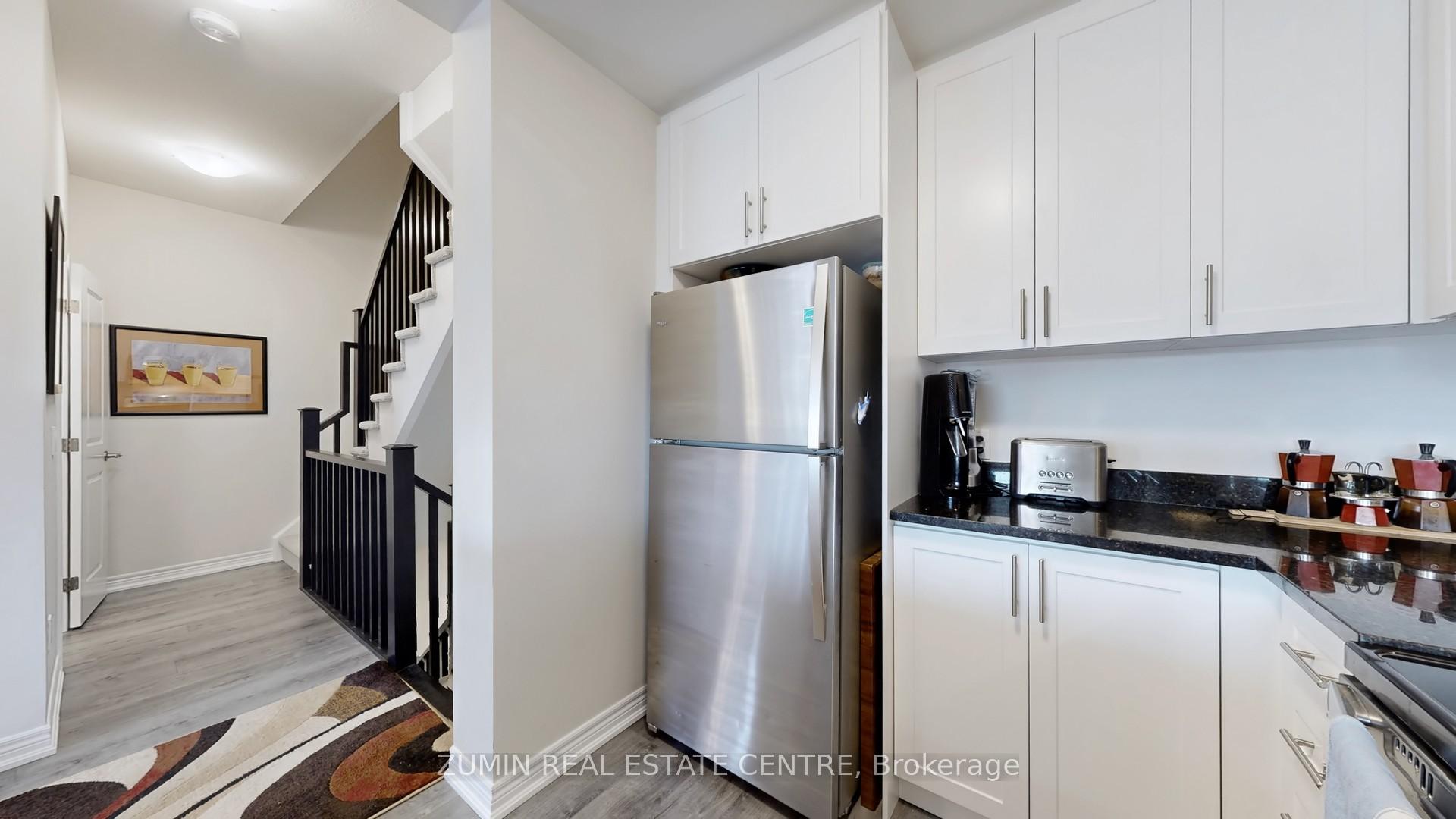 Photo 14 of 13 Picardy Drive, Hamilton, Stoney Creek Mountain — HOMEH