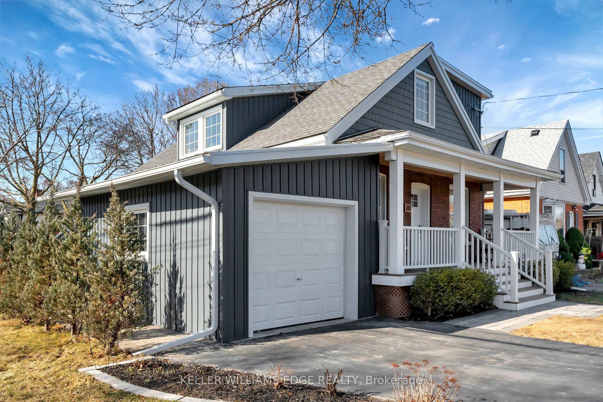 Photo 4 of 20 Crockett Street, Hamilton, Eastmount — HOMEH