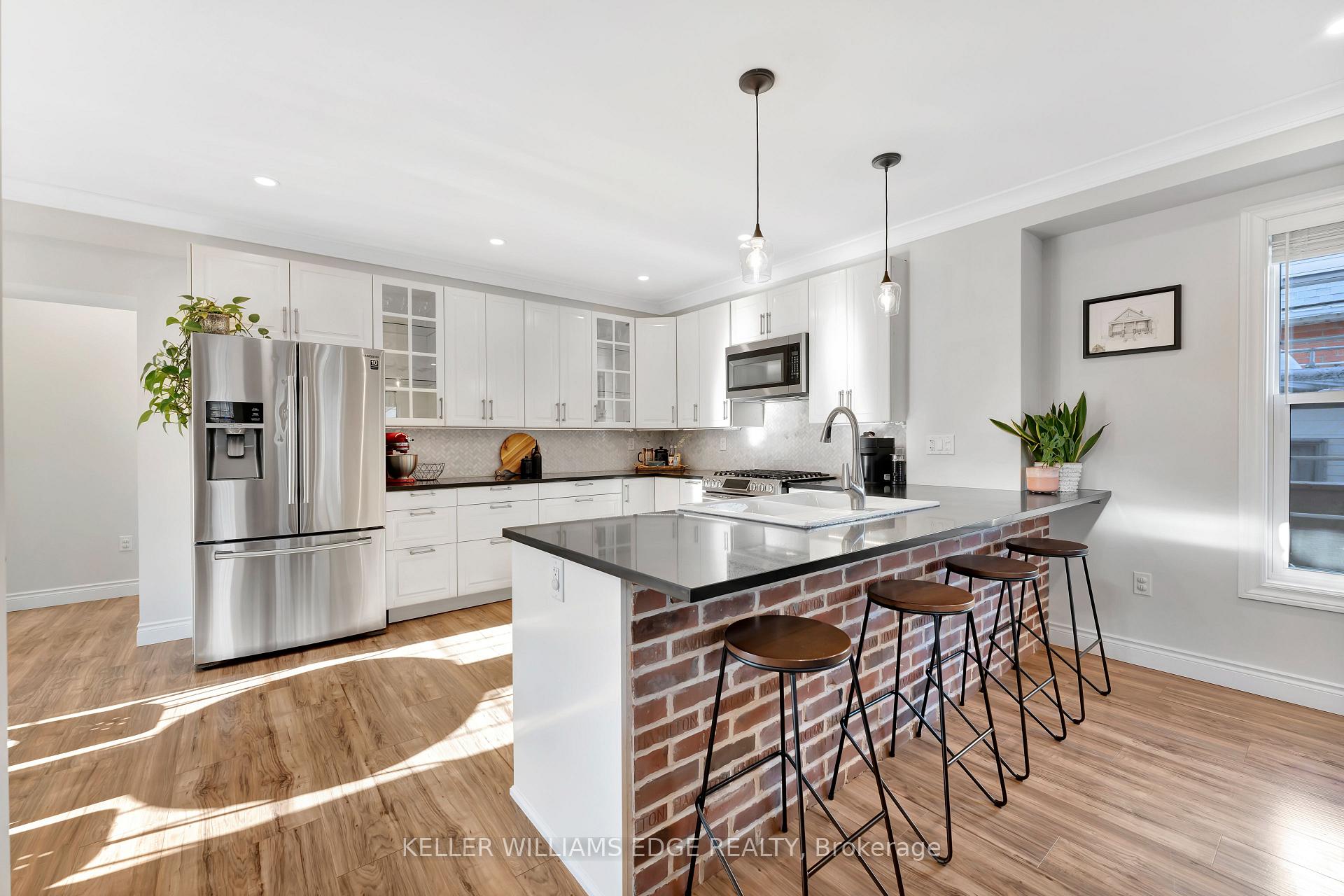 Photo 11 of 20 Crockett Street, Hamilton, Eastmount — HOMEH