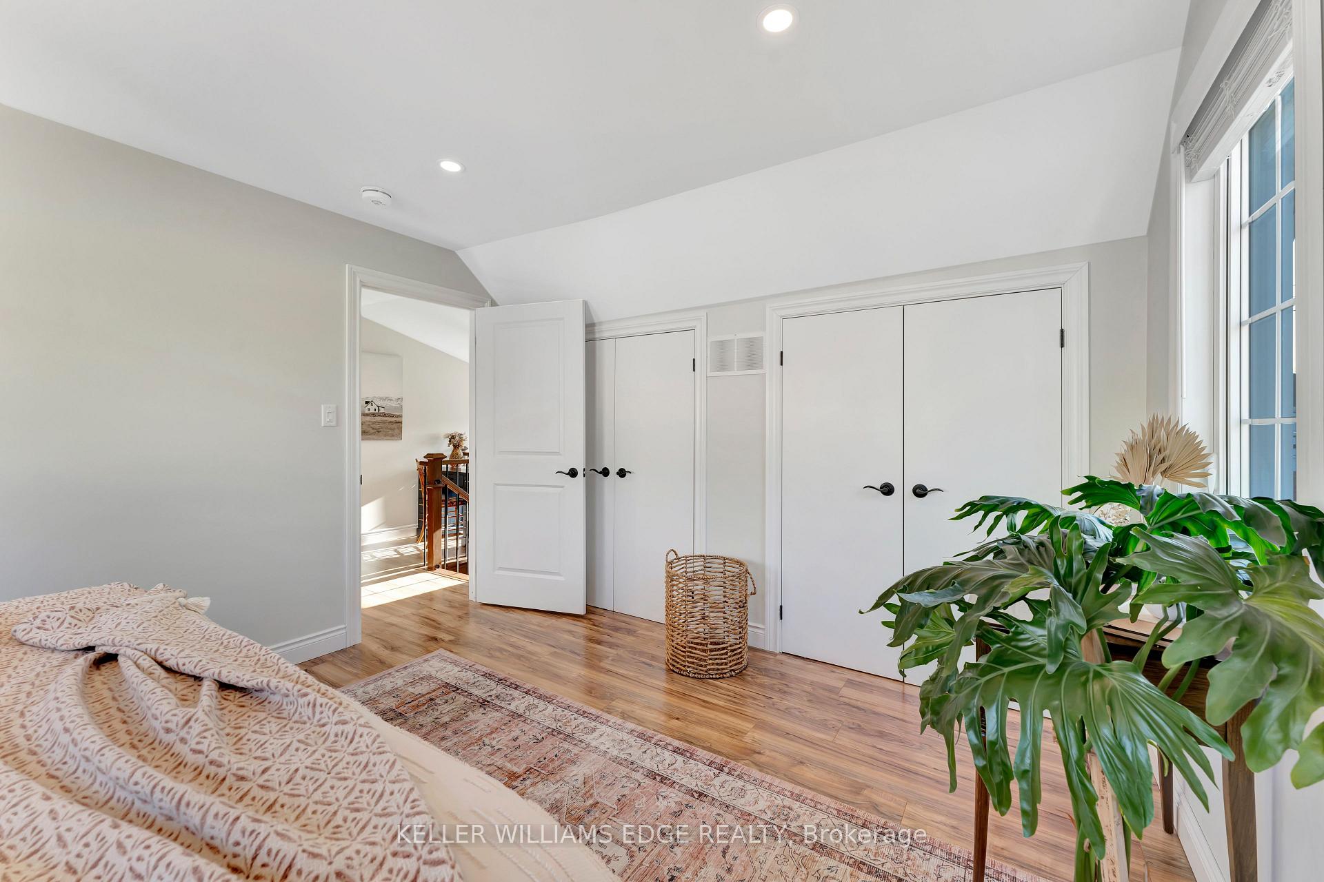Photo 21 of 20 Crockett Street, Hamilton, Eastmount — HOMEH