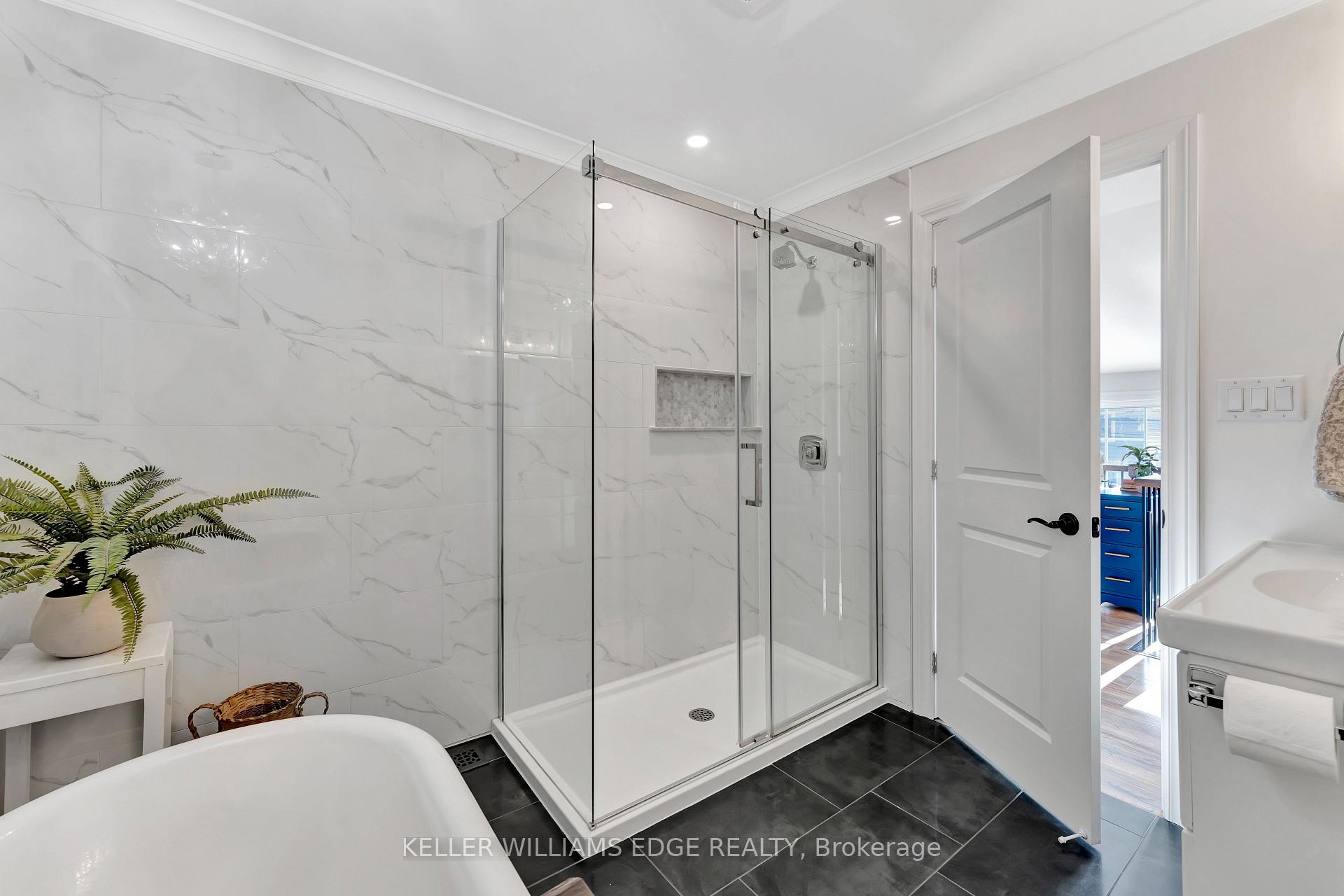 Photo 25 of 20 Crockett Street, Hamilton, Eastmount — HOMEH