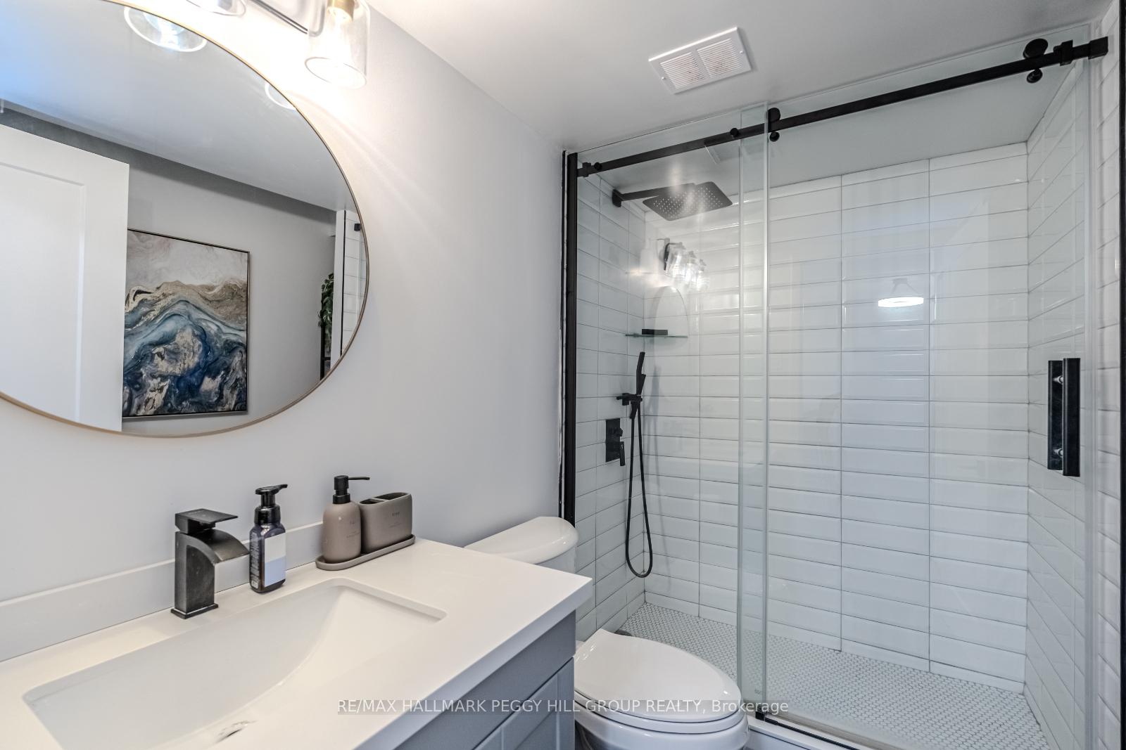 Photo 8 of Unit 1406, 75 Ellen Street, Barrie, City Centre — HOMEH