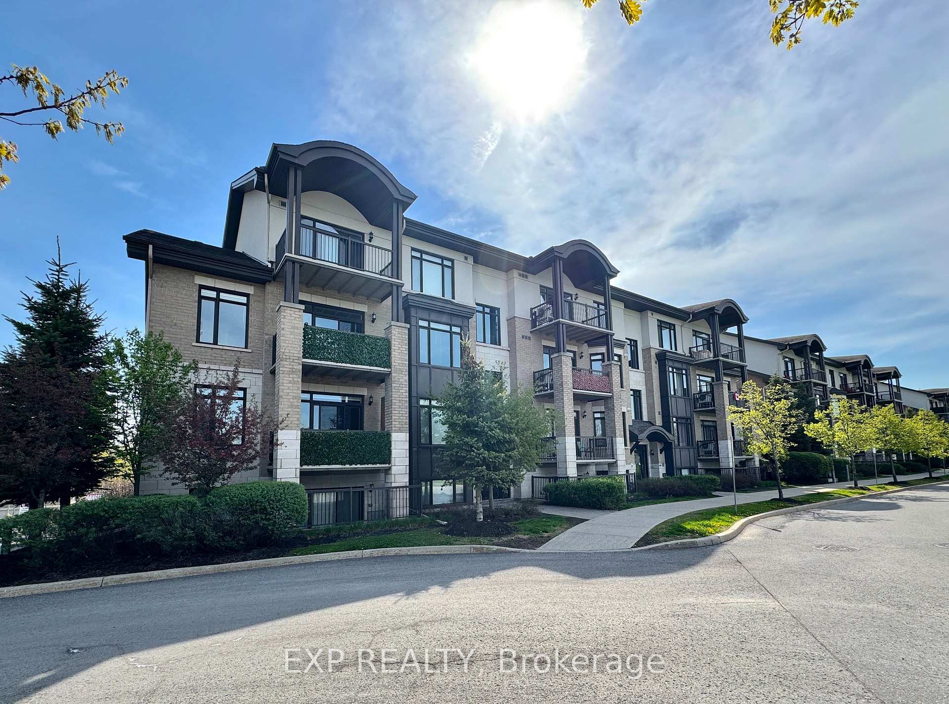 Front of Unit 204, 655 Beauparc Private