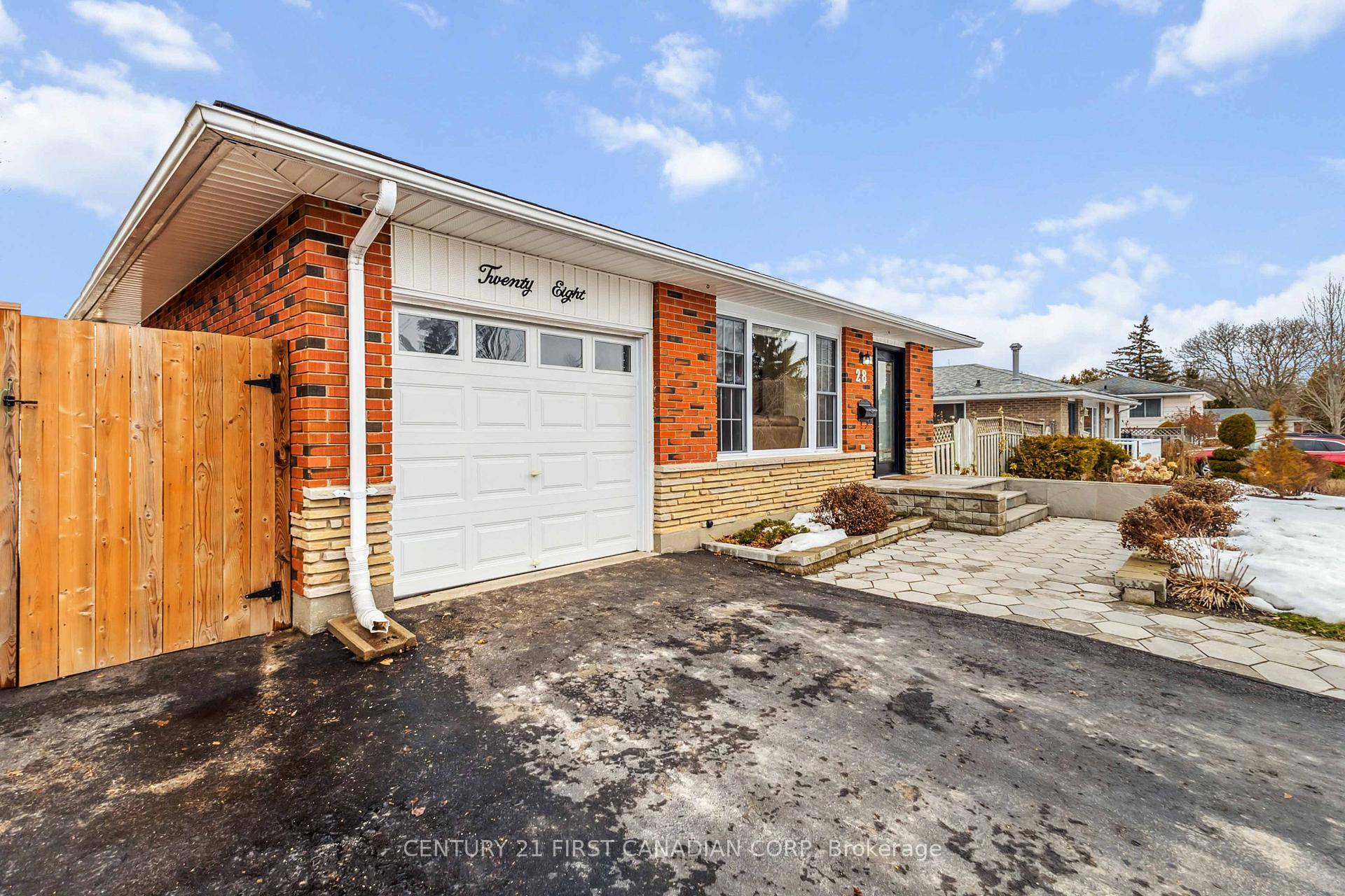 Photo 6 of 28 Warren Crescent, St. Thomas — HOMEH