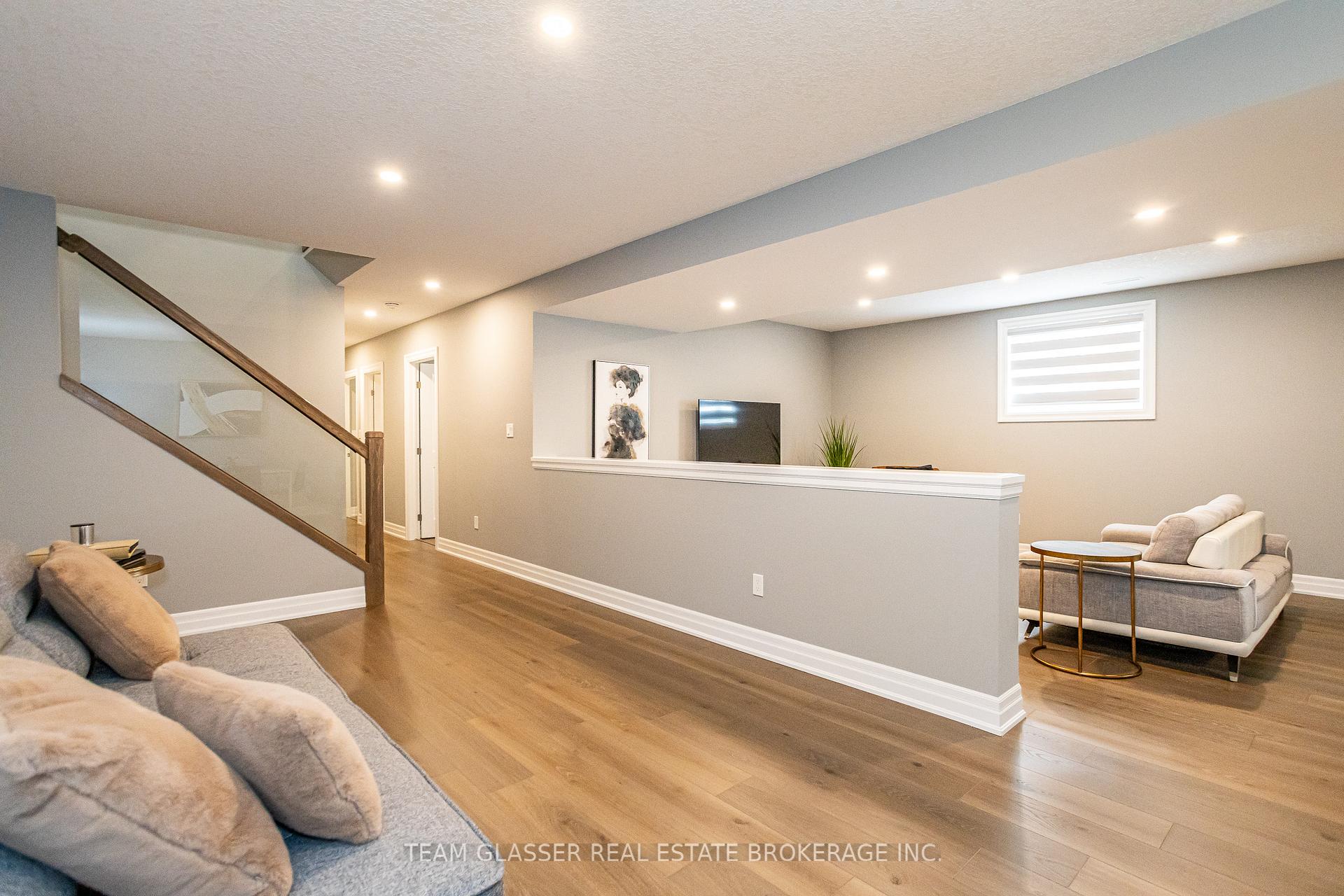 Photo 20 of 31 Royal Dornoch Drive, St. Thomas — HOMEH