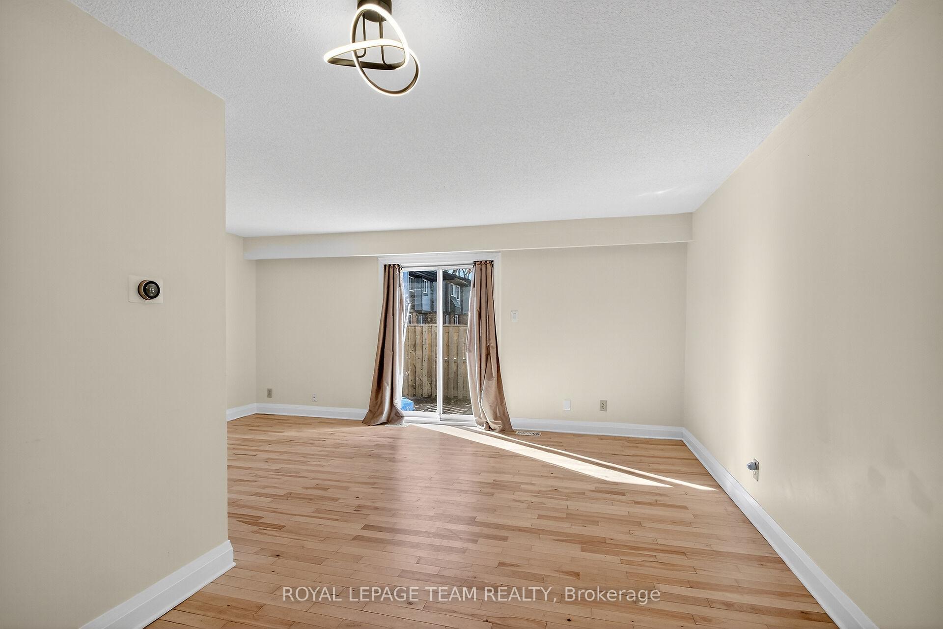 Photo 9 of Unit A, 434 Moodie Drive, Ottawa, Westcliffe Estates — HOMEH