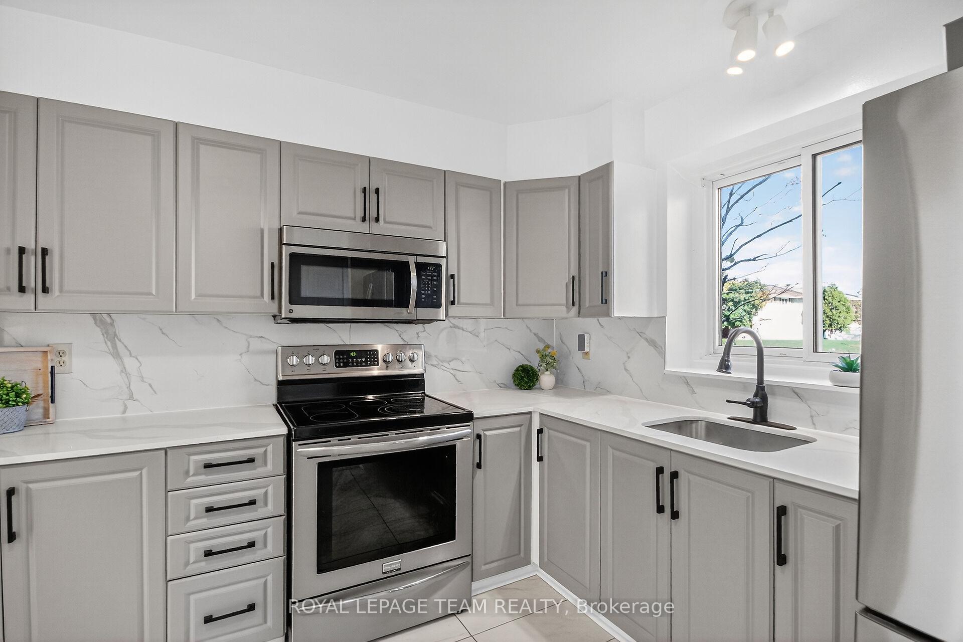 Photo 14 of Unit A, 434 Moodie Drive, Ottawa, Westcliffe Estates — HOMEH