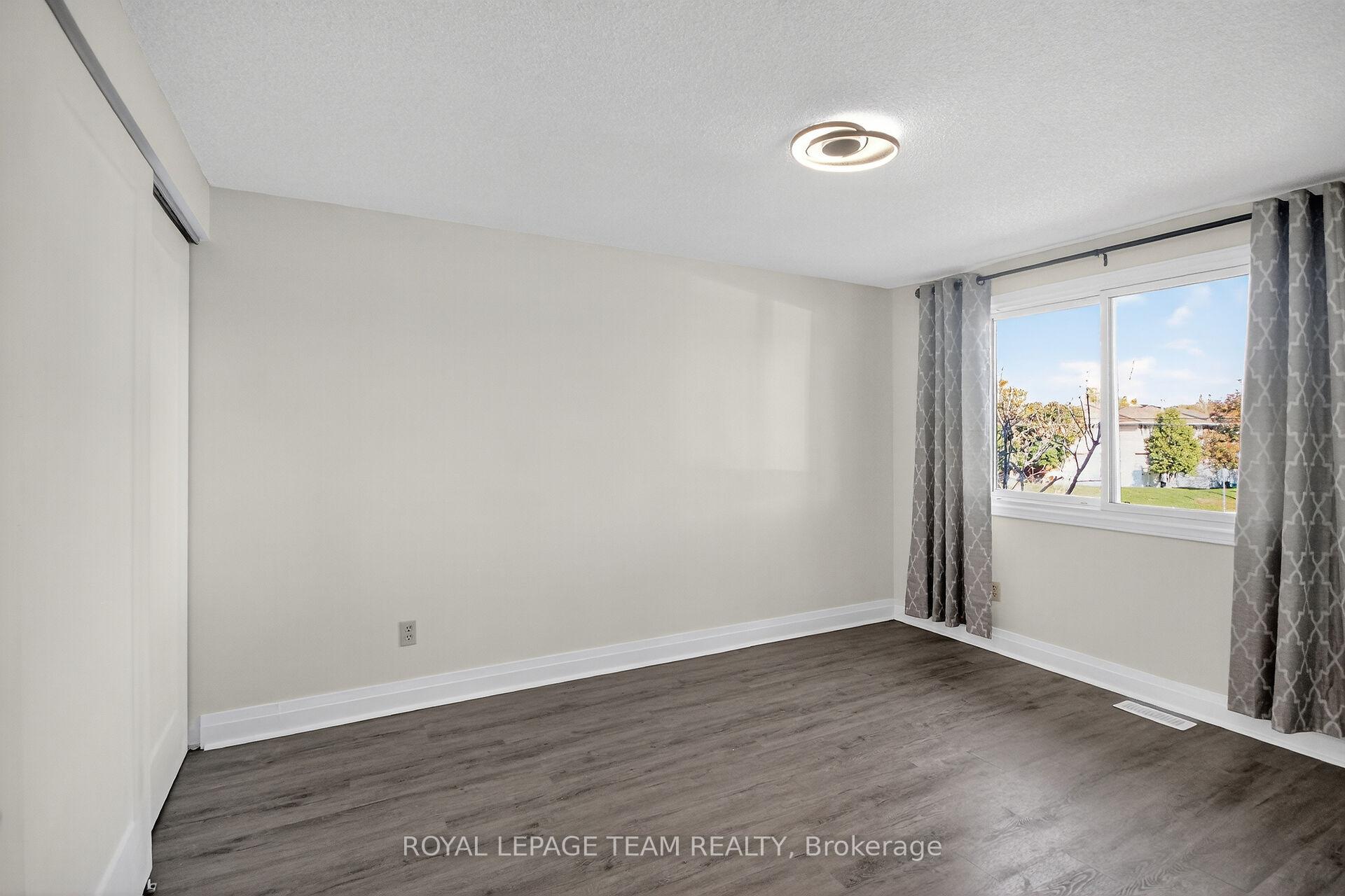 Photo 19 of Unit A, 434 Moodie Drive, Ottawa, Westcliffe Estates — HOMEH