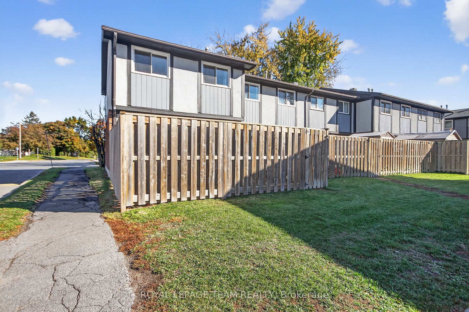 Photo 30 of Unit A, 434 Moodie Drive, Ottawa, Westcliffe Estates — HOMEH