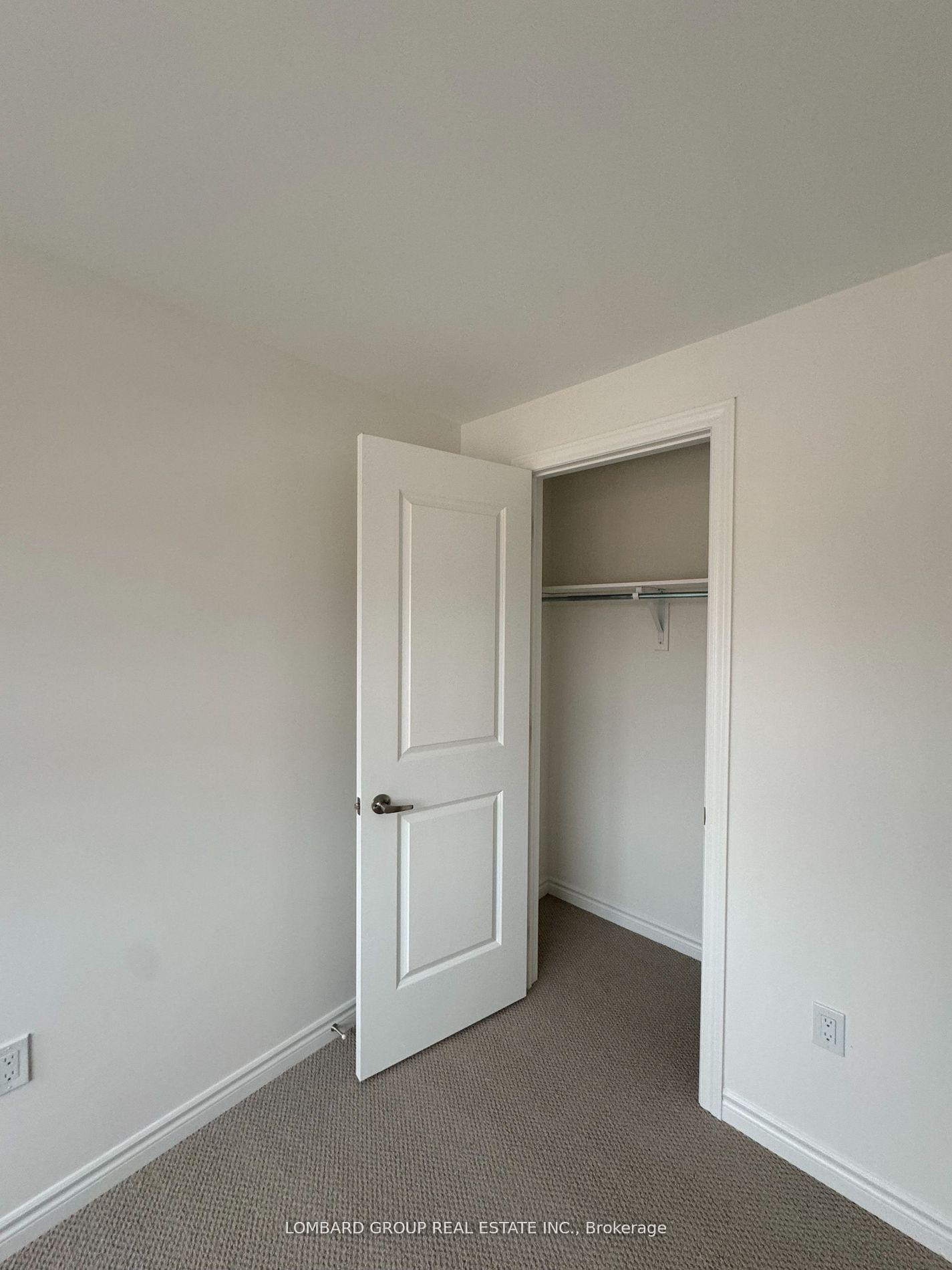 Photo 10 of 21 Stanley Leitch Drive, Kitchener, Mill Courtland Woodside Park — HOMEH