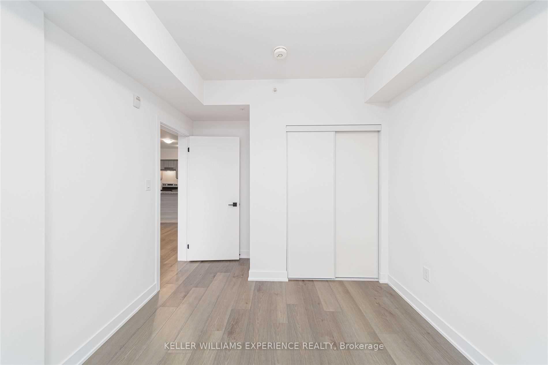 Photo 10 of Unit 605, 8 Culinary Lane, Barrie, Innis-Shore — HOMEH