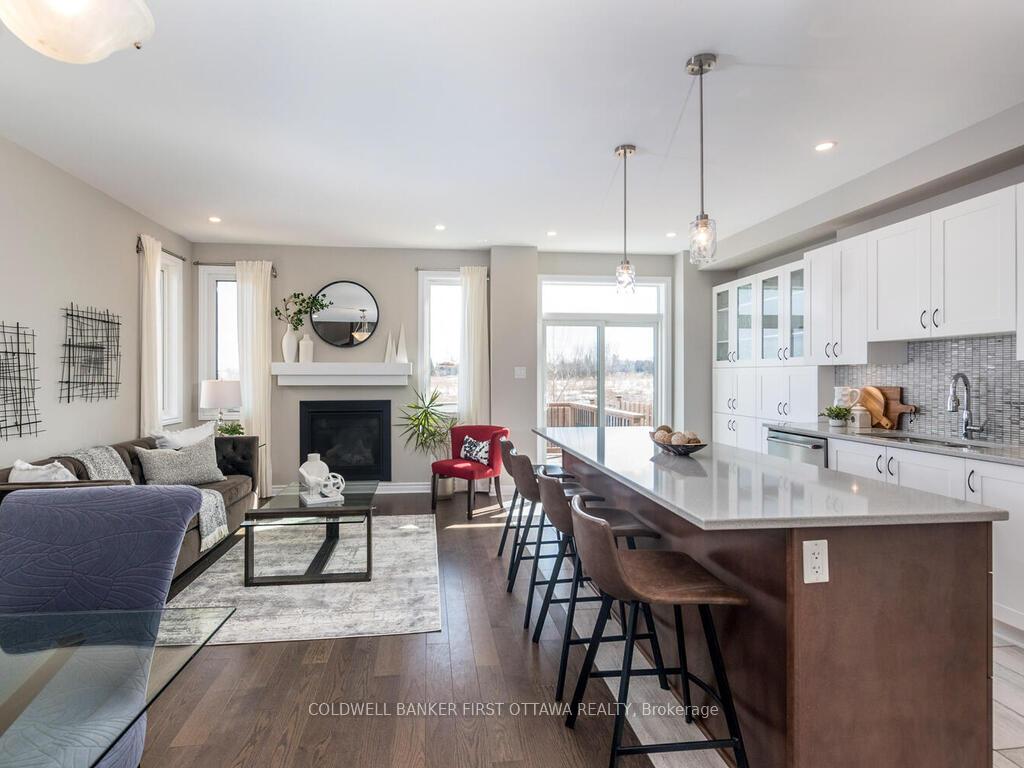 Photo 4 of 249 Kimpton Drive, Ottawa, Stittsville (North) — HOMEH