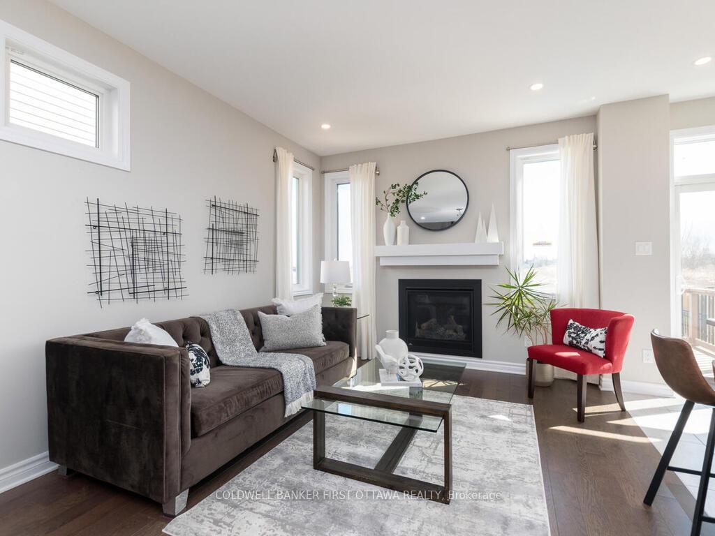 Photo 5 of 249 Kimpton Drive, Ottawa, Stittsville (North) — HOMEH