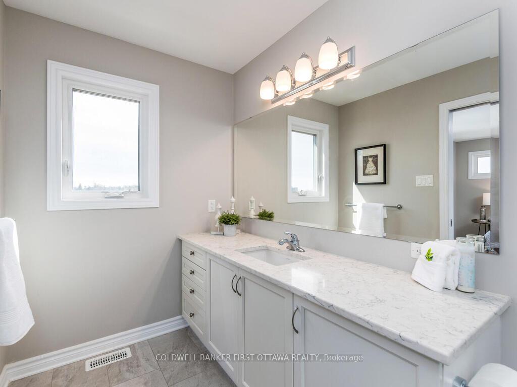Photo 20 of 249 Kimpton Drive, Ottawa, Stittsville (North) — HOMEH