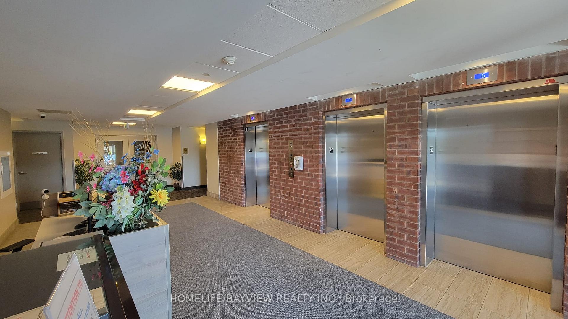 Photo 3 of Unit Unit # 808, 7325 Markham Road, Markham, Cedarwood — HOMEH