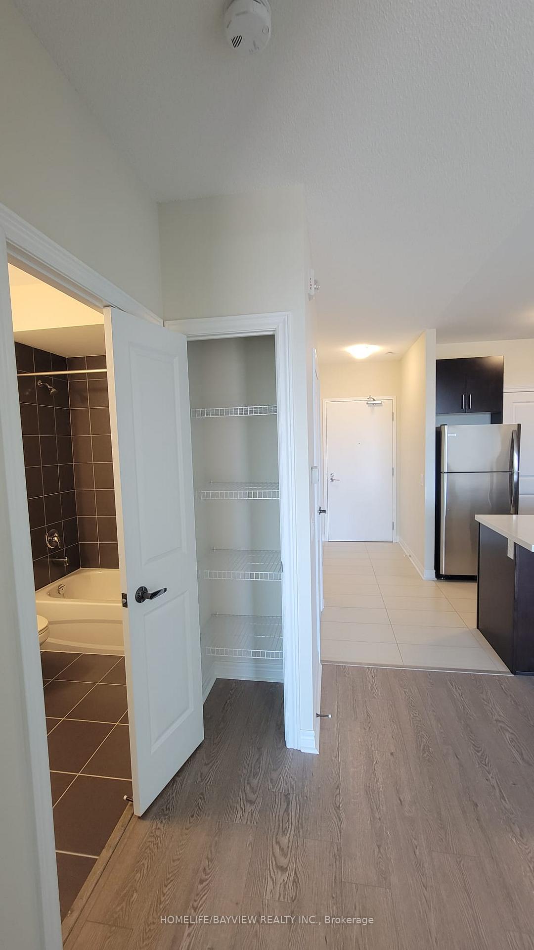 Photo 15 of Unit Unit # 808, 7325 Markham Road, Markham, Cedarwood — HOMEH