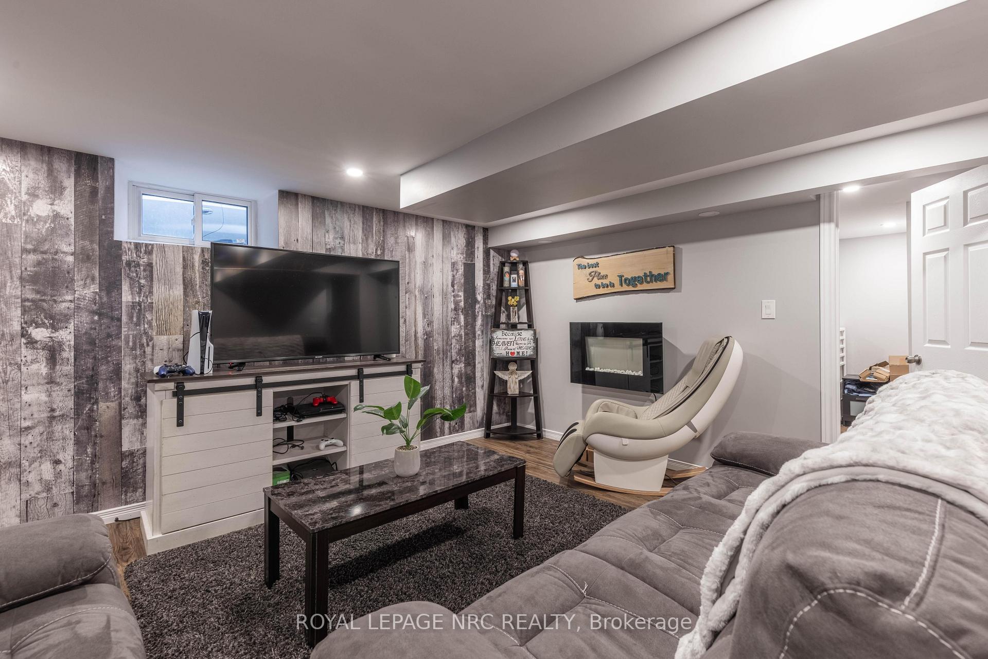 Photo 15 of 21 Greenwood Avenue, St. Catharines, Secord Woods — HOMEH
