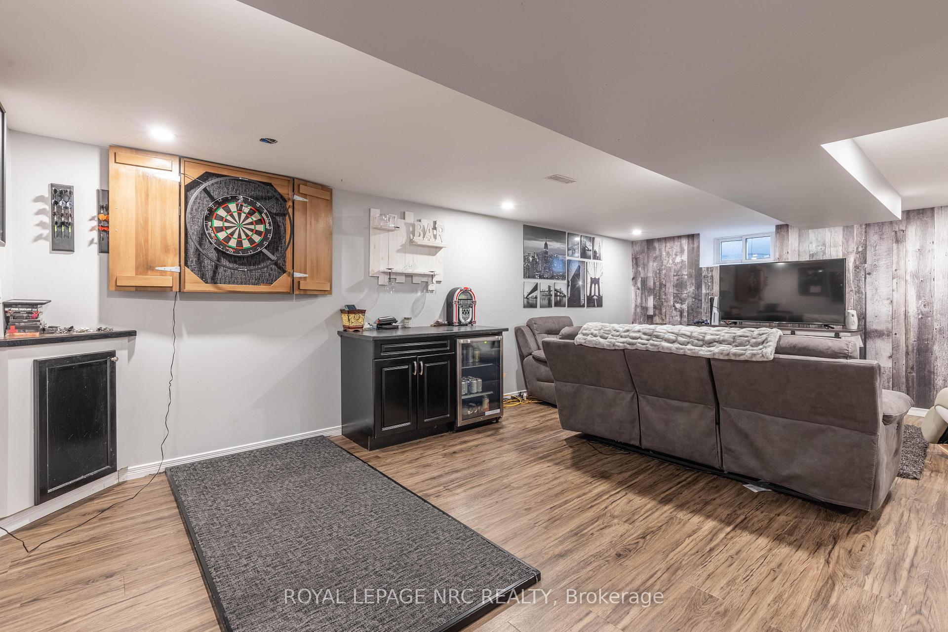 Photo 35 of 21 Greenwood Avenue, St. Catharines, Secord Woods — HOMEH