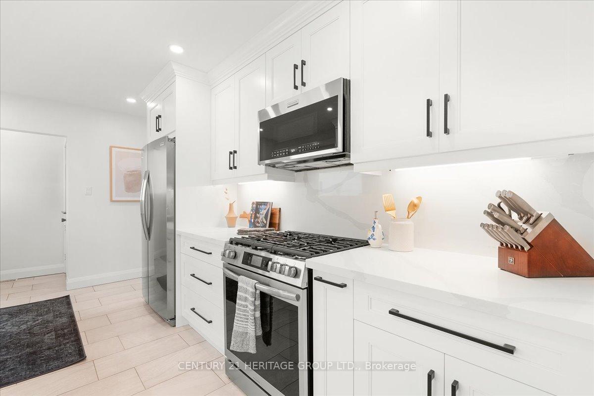 Photo 13 of 67 Pleasant Avenue, Hamilton, Dundas — HOMEH
