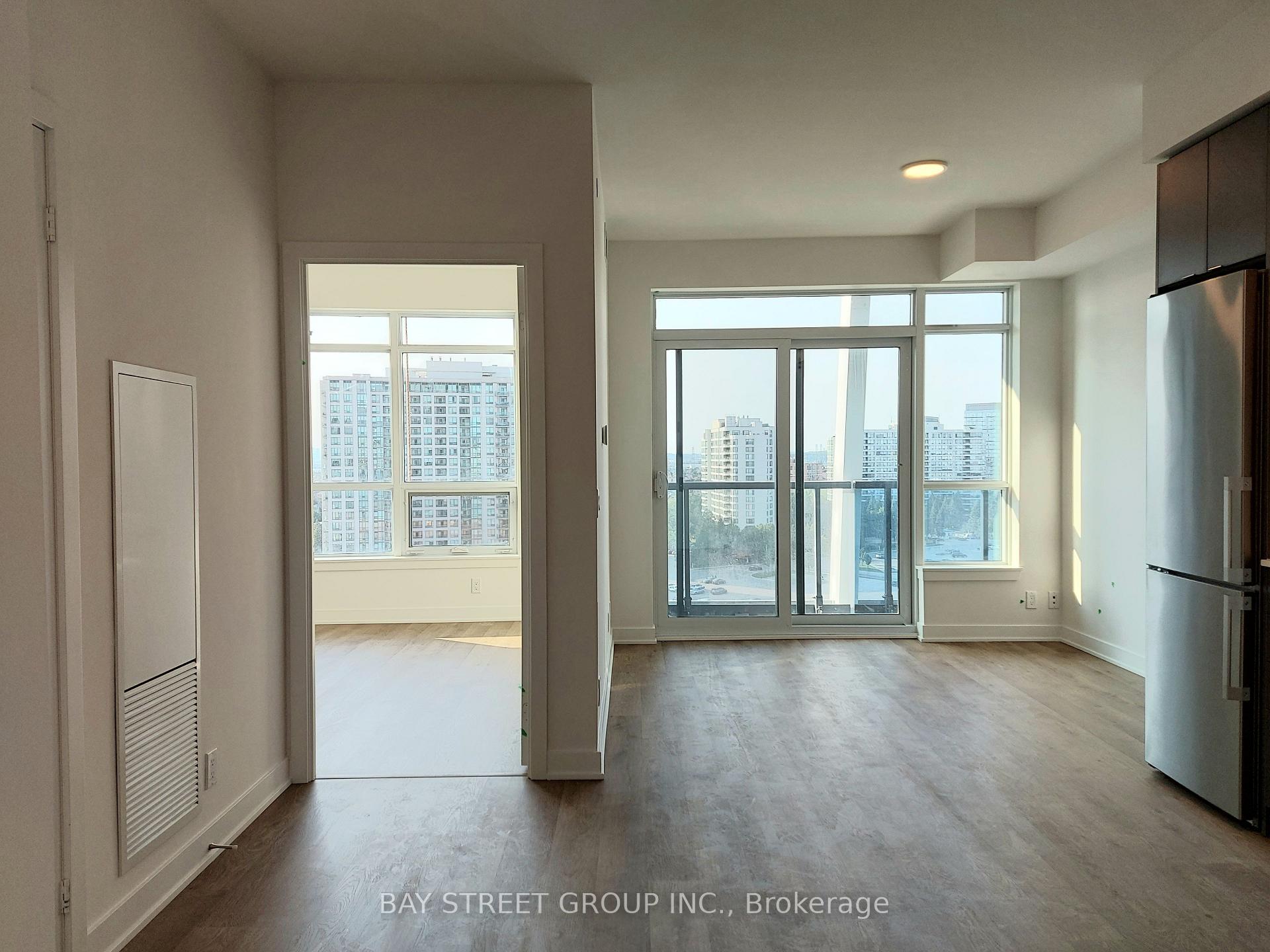 Photo 3 of Unit B1006, 50 Upper Mall Way, Vaughan, Brownridge — HOMEH