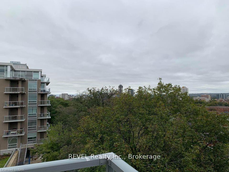 Photo 13 of Unit 407, 479 Charlton Ave E, Hamilton, Stinson — HOMEH