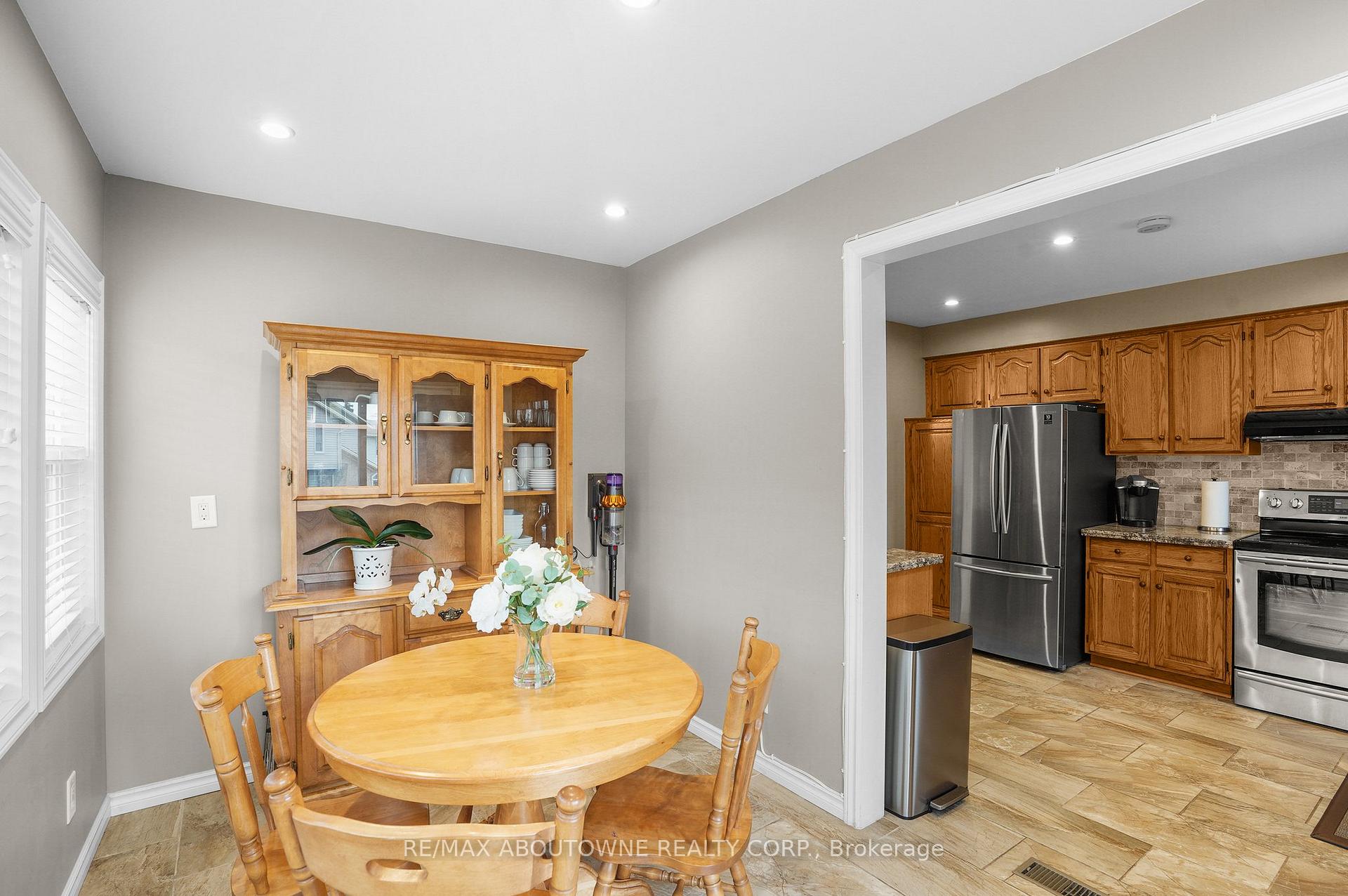 Photo 13 of 44 The Meadows Street, St. Catharines, Lakeport — HOMEH
