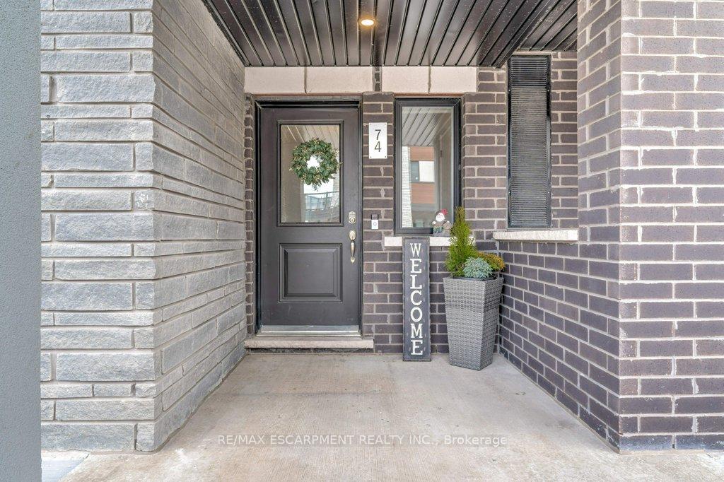 Photo 2 of Unit 74, 590 North Service Road, Hamilton, Lakeshore — HOMEH