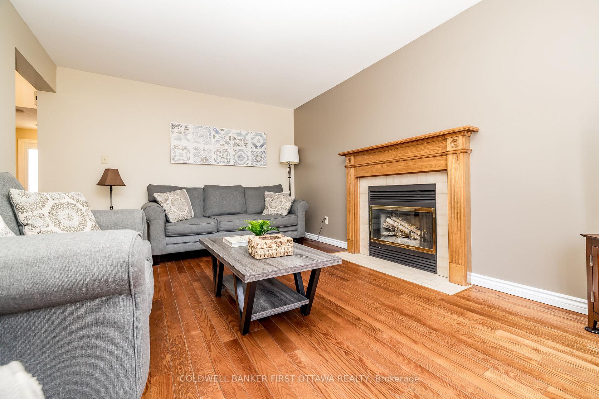 Photo 11 of 22 Lone Meadow Trail, Ottawa, Stittsville (Central) — HOMEH