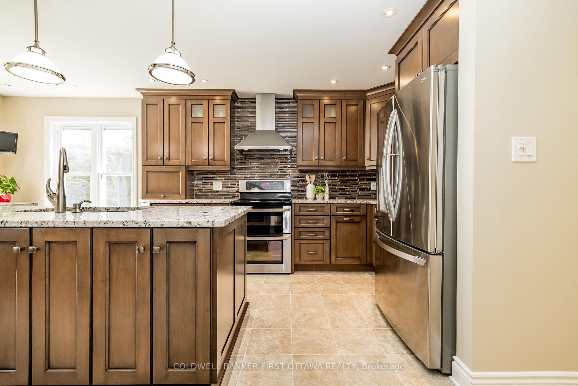 Photo 17 of 22 Lone Meadow Trail, Ottawa, Stittsville (Central) — HOMEH