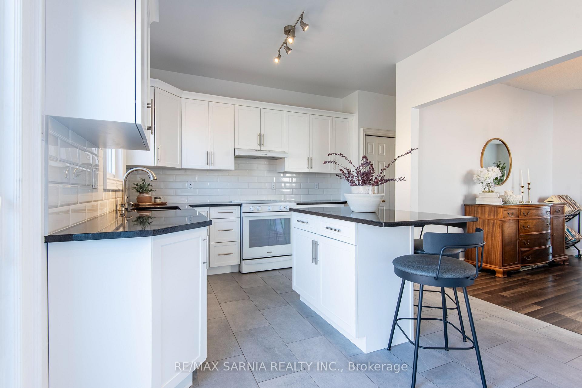 Photo 6 of 3 Thorman Terrace Street, St. Thomas — HOMEH
