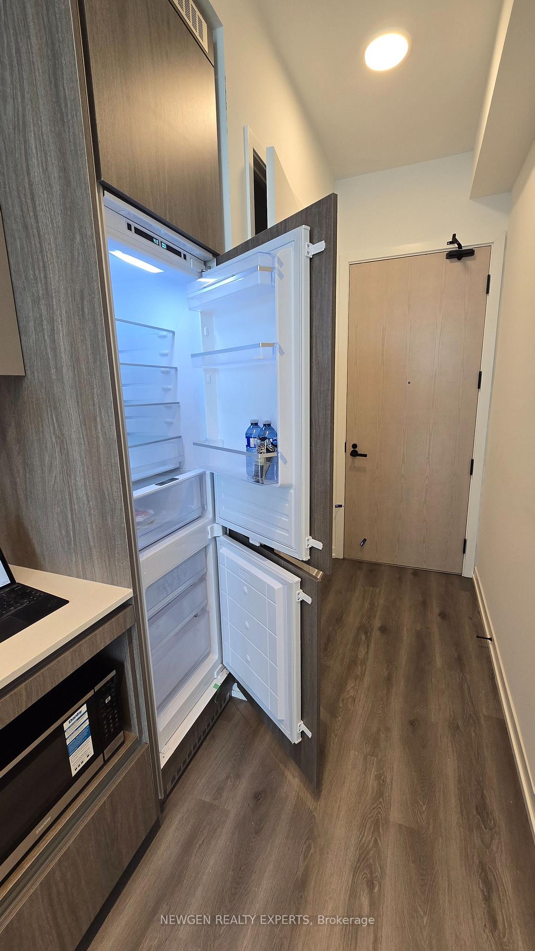 Photo 16 of Unit 1915, 28 Interchange Way, Vaughan, Vaughan Corporate Centre — HOMEH