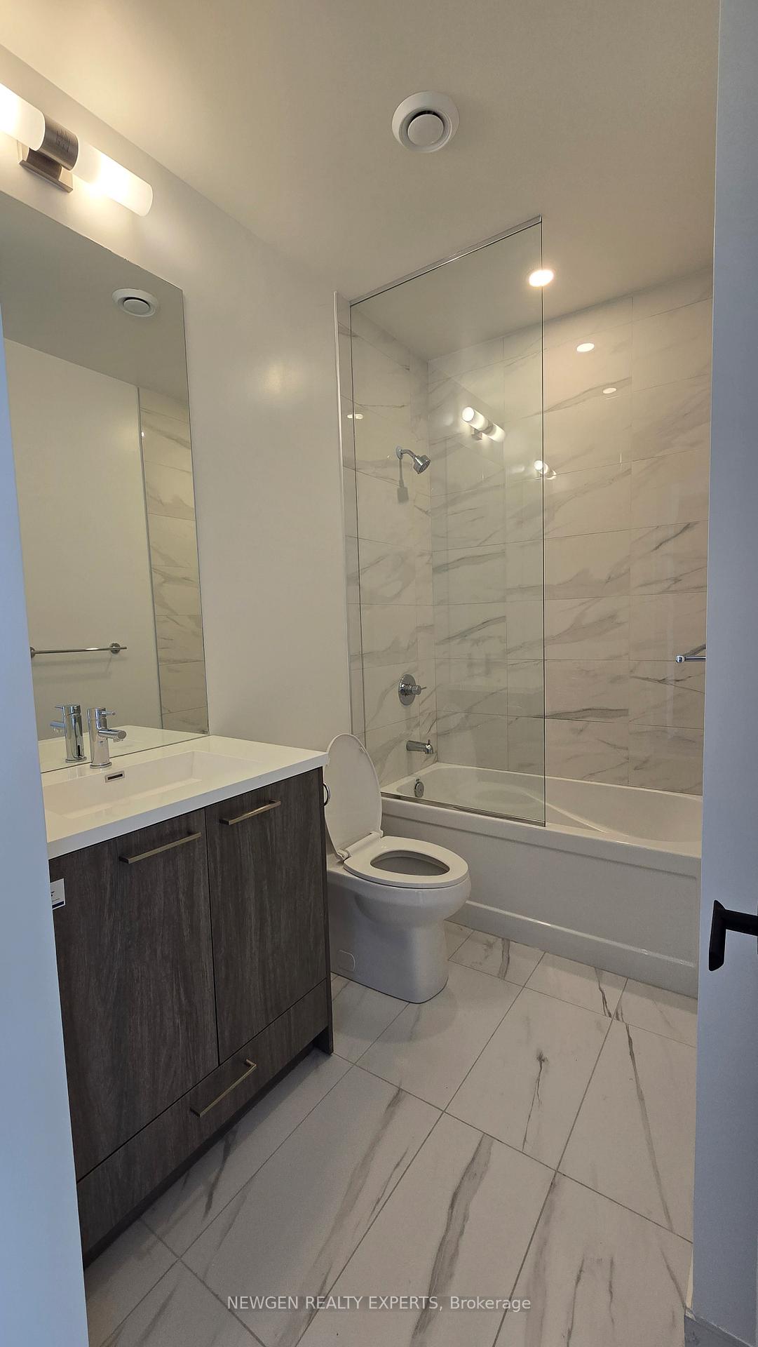 Photo 19 of Unit 1915, 28 Interchange Way, Vaughan, Vaughan Corporate Centre — HOMEH