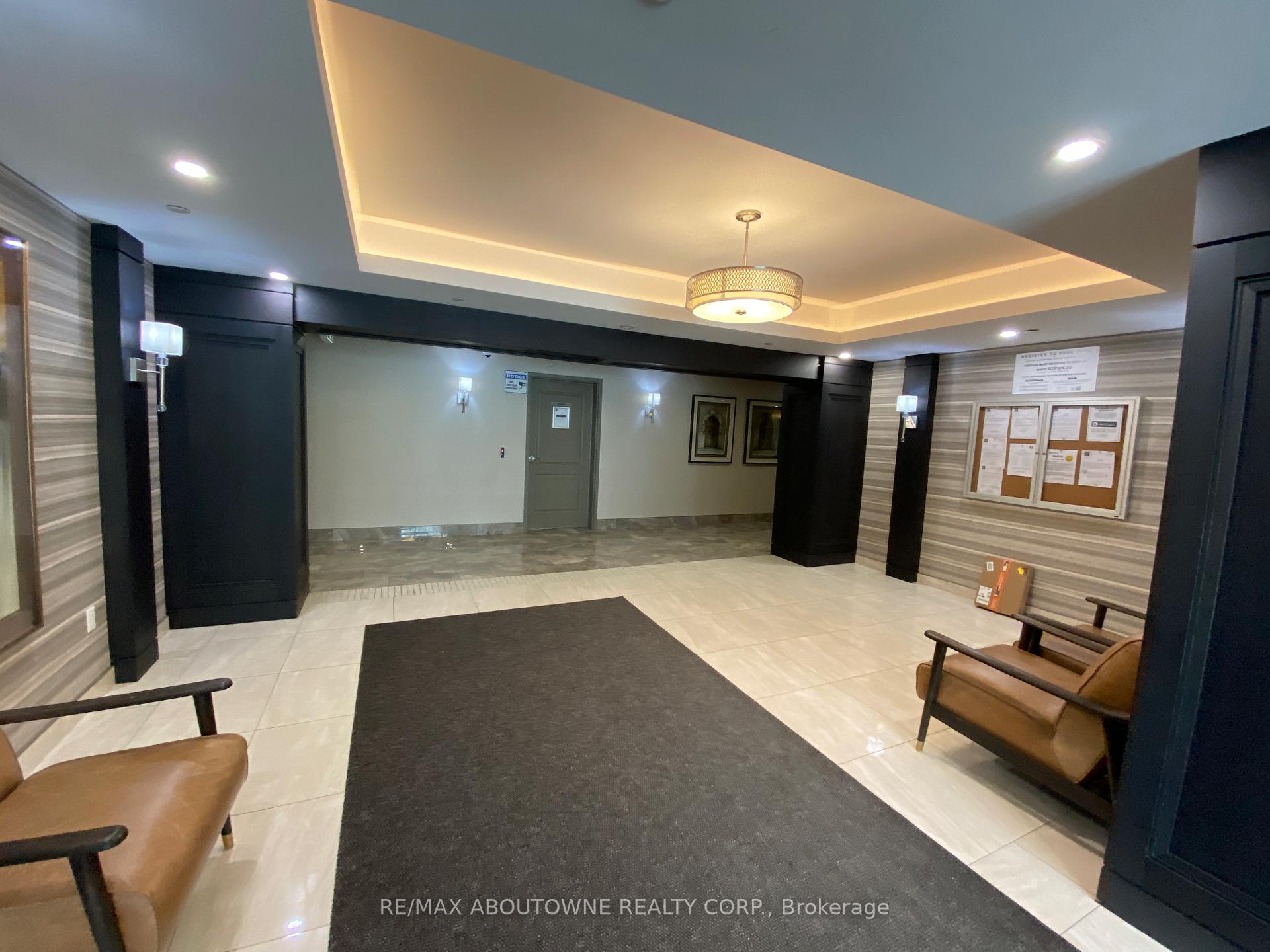 Photo 5 of Unit 611, 125 Shoreview Place, Hamilton, Lakeshore — HOMEH