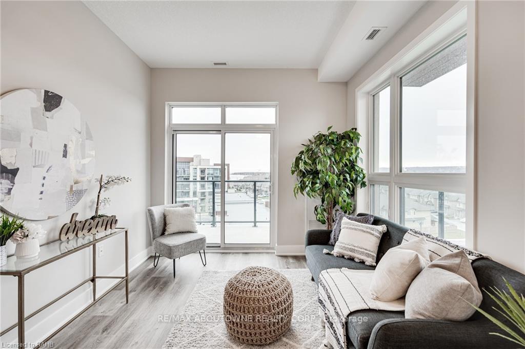Photo 6 of Unit 611, 125 Shoreview Place, Hamilton, Lakeshore — HOMEH