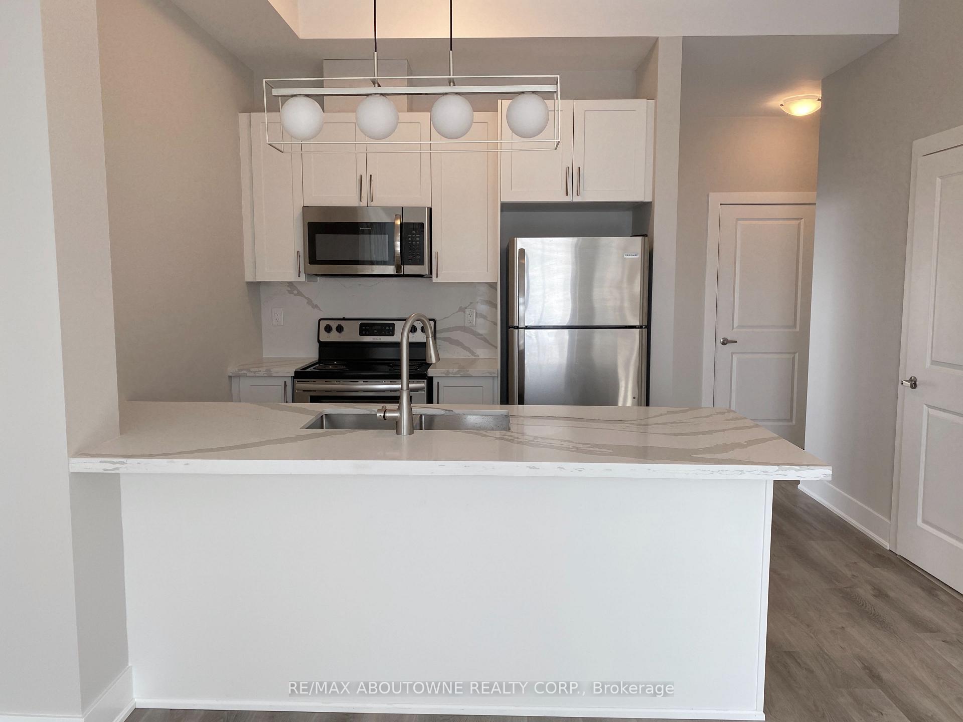 Photo 12 of Unit 611, 125 Shoreview Place, Hamilton, Lakeshore — HOMEH