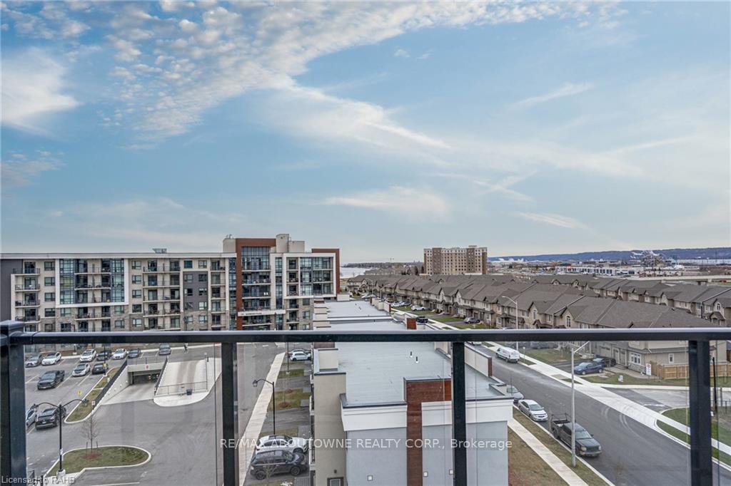 Photo 28 of Unit 611, 125 Shoreview Place, Hamilton, Lakeshore — HOMEH