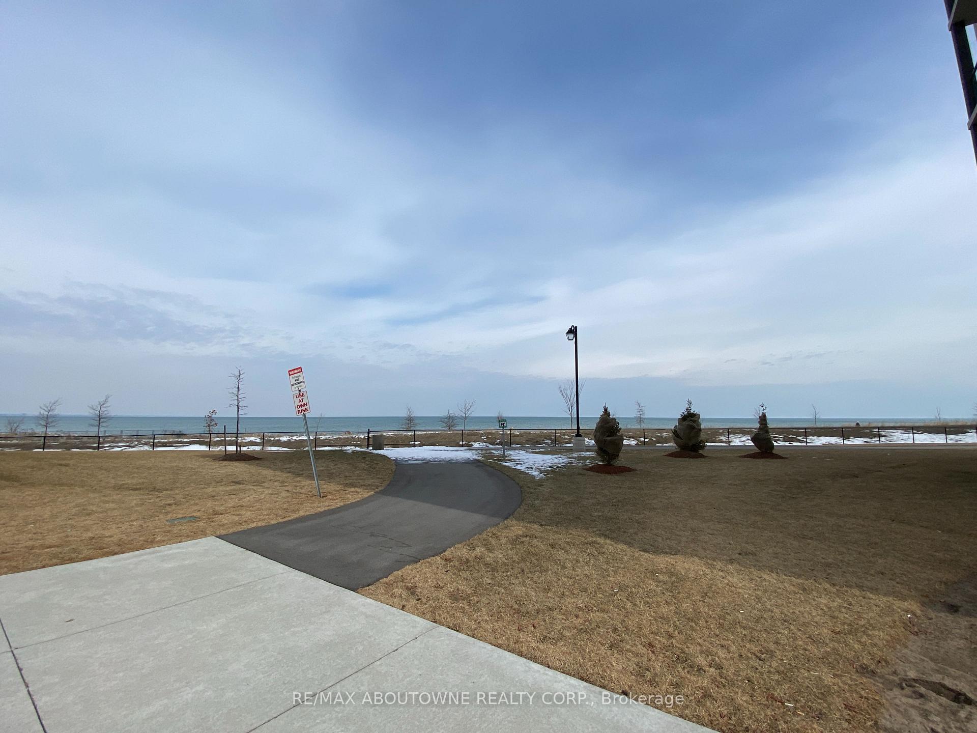 Photo 38 of Unit 611, 125 Shoreview Place, Hamilton, Lakeshore — HOMEH