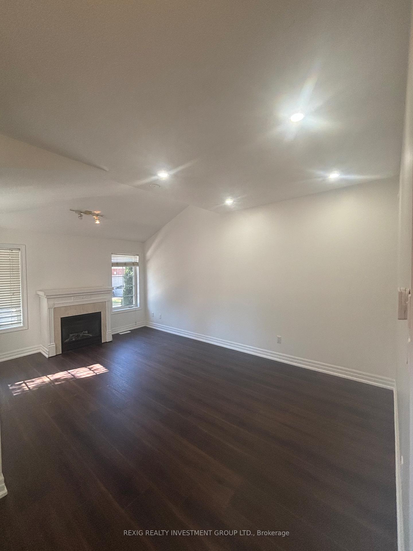 Photo 3 of Unit 40, 100 Beddoe Drive, Hamilton, Chedoke Park — HOMEH