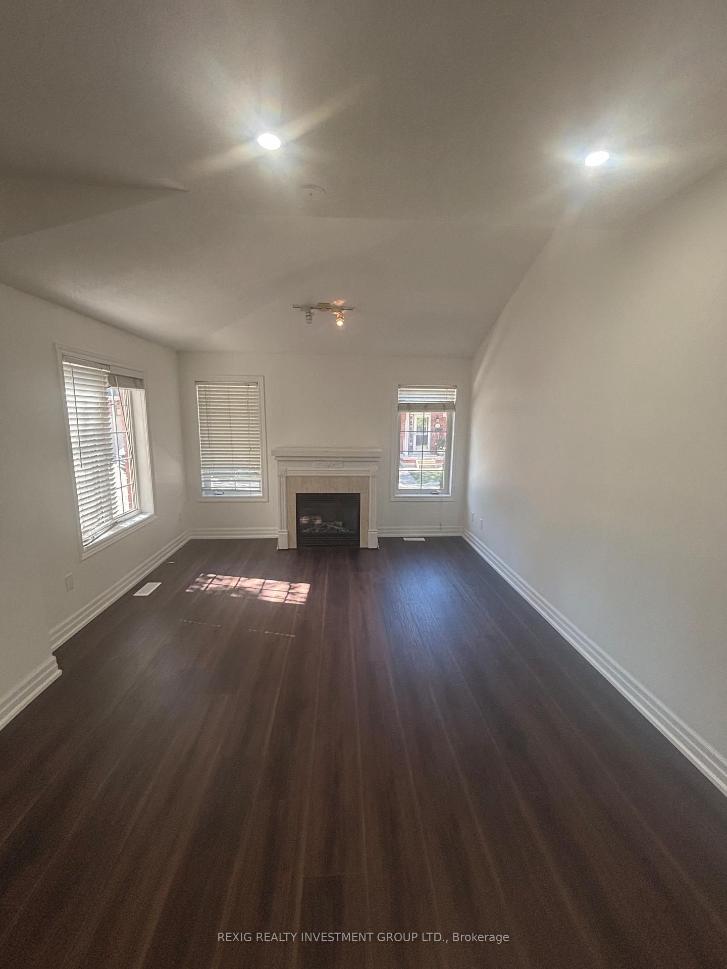 Photo 4 of Unit 40, 100 Beddoe Drive, Hamilton, Chedoke Park — HOMEH