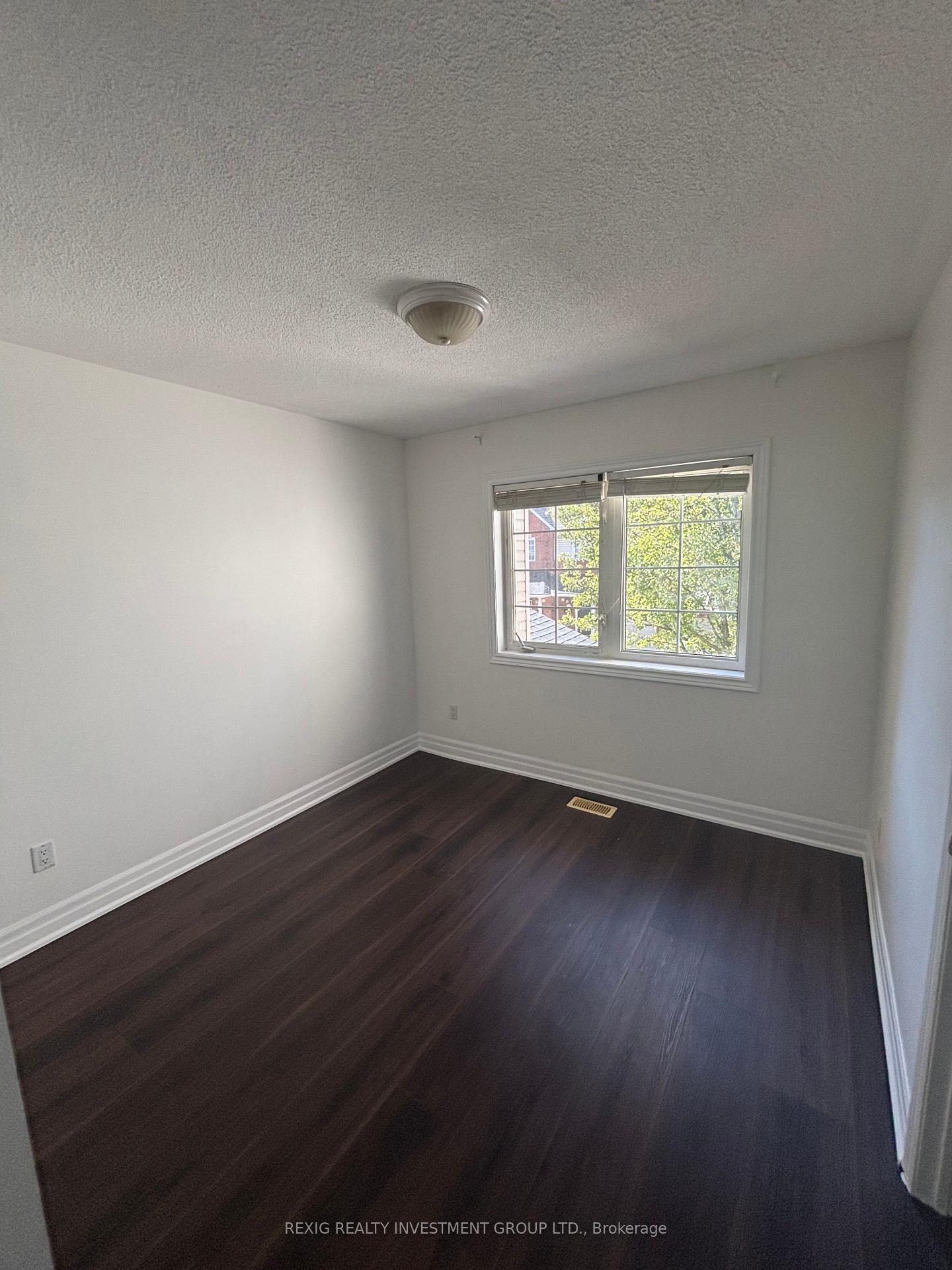 Photo 11 of Unit 40, 100 Beddoe Drive, Hamilton, Chedoke Park — HOMEH