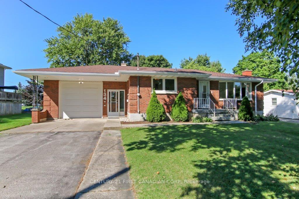 Photo 2 of 134 Lorne Street, Central Elgin, Belmont — HOMEH