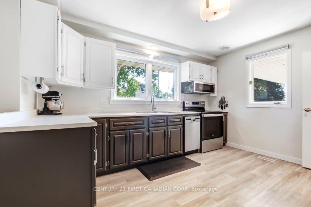 Photo 10 of 134 Lorne Street, Central Elgin, Belmont — HOMEH