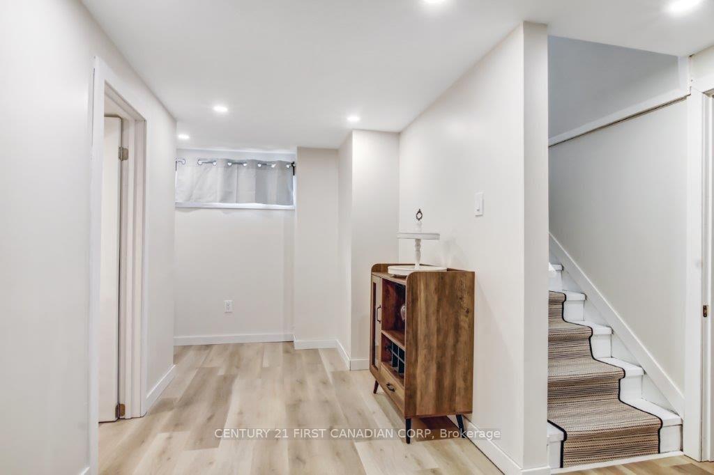 Photo 18 of 134 Lorne Street, Central Elgin, Belmont — HOMEH