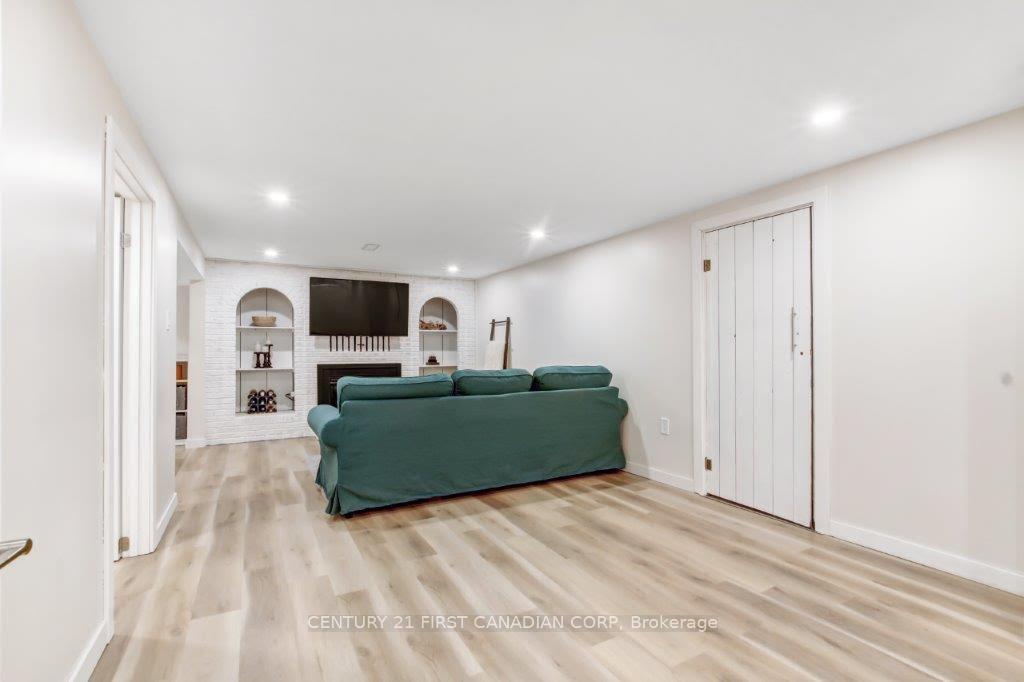 Photo 20 of 134 Lorne Street, Central Elgin, Belmont — HOMEH