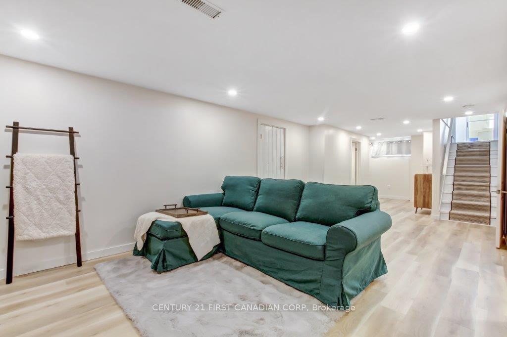Photo 21 of 134 Lorne Street, Central Elgin, Belmont — HOMEH