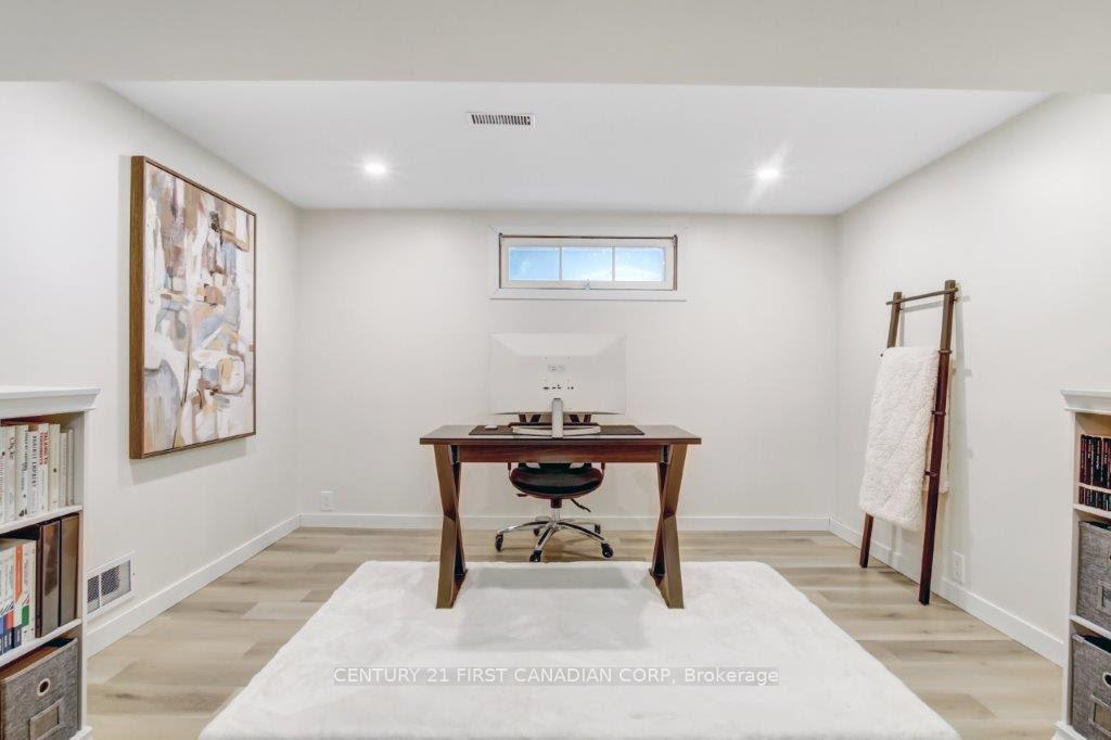 Photo 23 of 134 Lorne Street, Central Elgin, Belmont — HOMEH