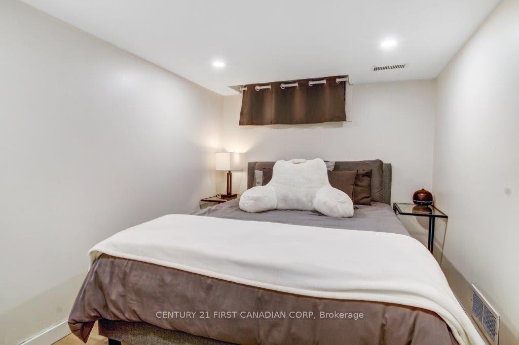 Photo 24 of 134 Lorne Street, Central Elgin, Belmont — HOMEH